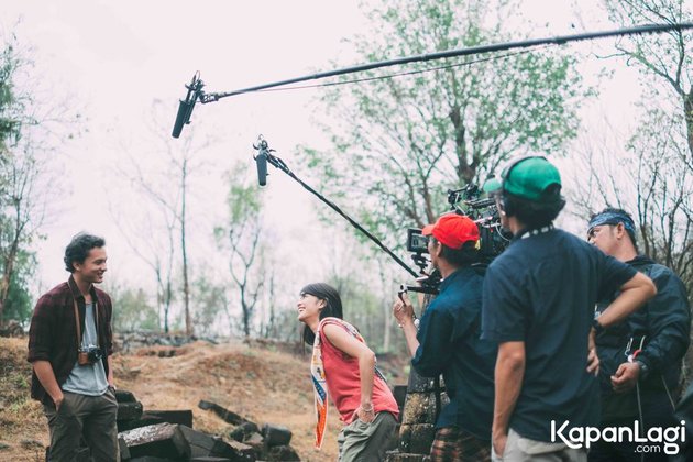 AADC 2 bakal kembali mempertemukan Rangga (Nicholas Saputra) dan Cinta (Dian Sastro) setelah 15 tahun berlalu. Kira-kira mereka lagi asyik ngapain nih di Jogja?