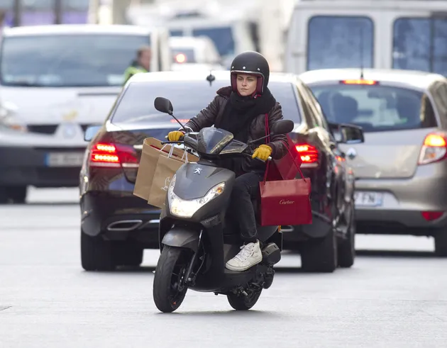 Kristen Stewart PERSONAL SHOPPER
