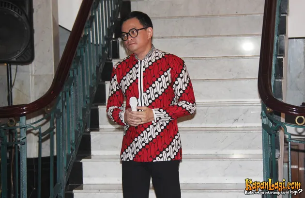 Nangis di Depan Ustaz, Inilah Momen Mengharukan Hedi Yunus