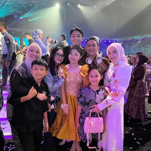 Nasha bersama keluarganya