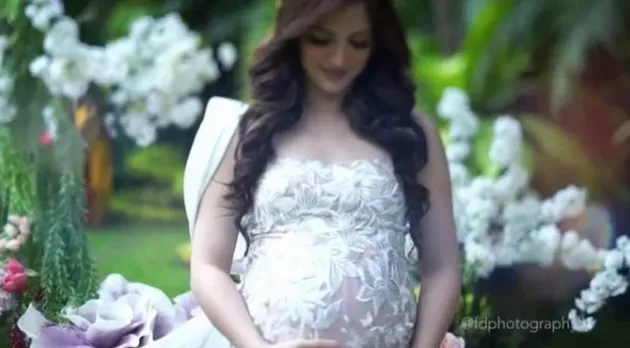 Maternity Shoot Nia Ramadhani