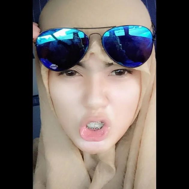 Neni Anggraeni - hijaber teknisi pesawat