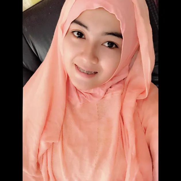 Neni Anggraeni - hijaber teknisi pesawat