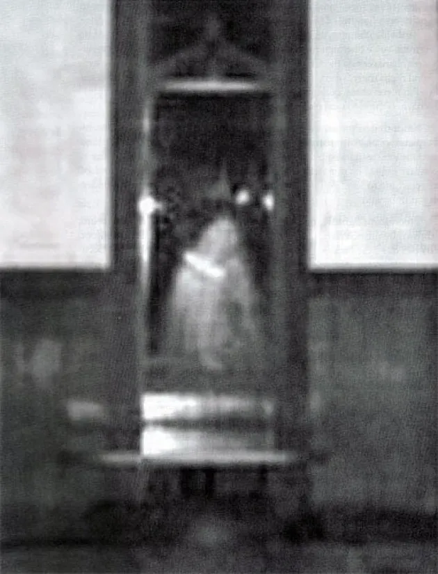 foto penampakan hantu terbaik