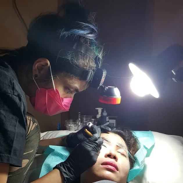 Sheila Marcia Saat Masih Jadi Tukang Sulam Alis