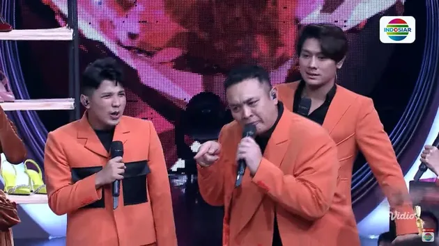 Jirayut Juri D&#039;Academy 7 Bersama