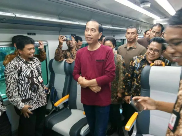 kereta bandara, jokowi, berita jokowi, kereta bandara soehat, harga tiket kereta bandara soehat