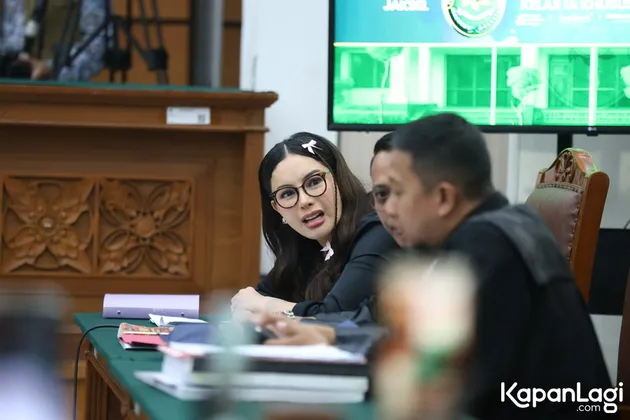 Nikita Mirzani raut wajah marah