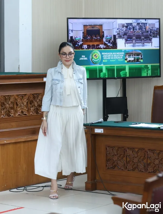 Kronologi Komunikasi Asisten Nikita Mirzani