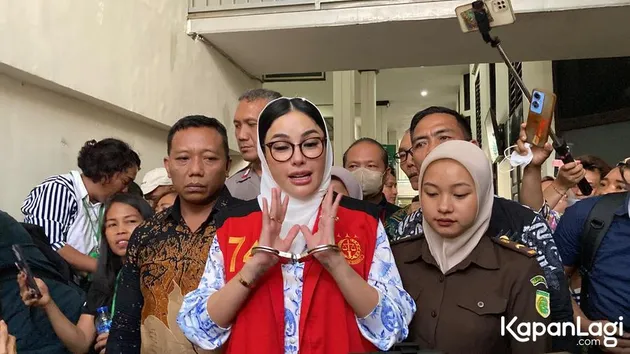 Nikita Mirzani Dikawal Saat Sidang