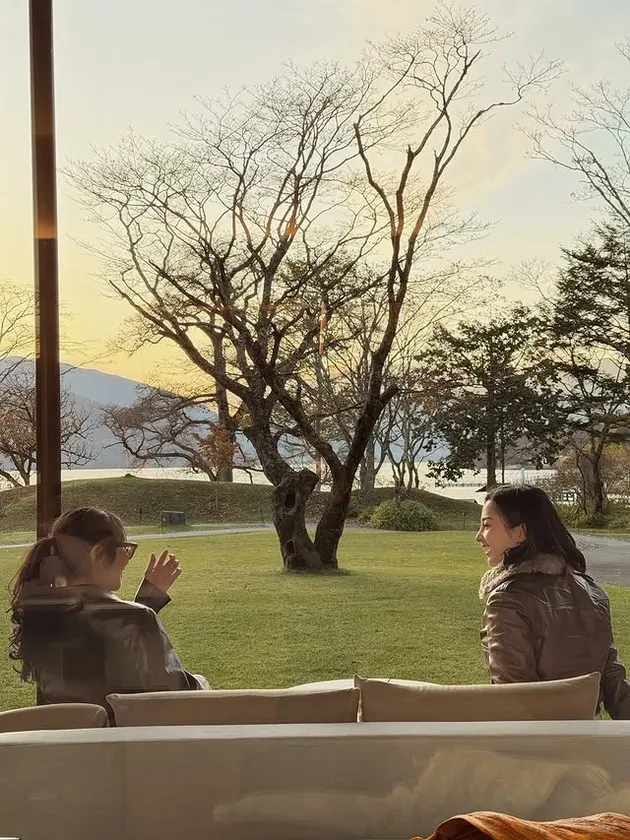 Nikita Willy dan Nona duduk bareng