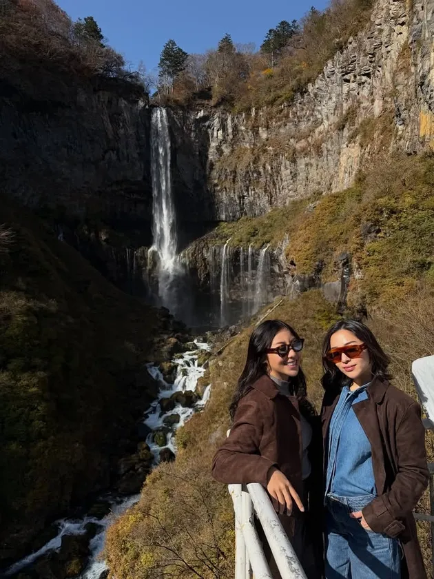 Nikita dan Nona Willy di Jepang