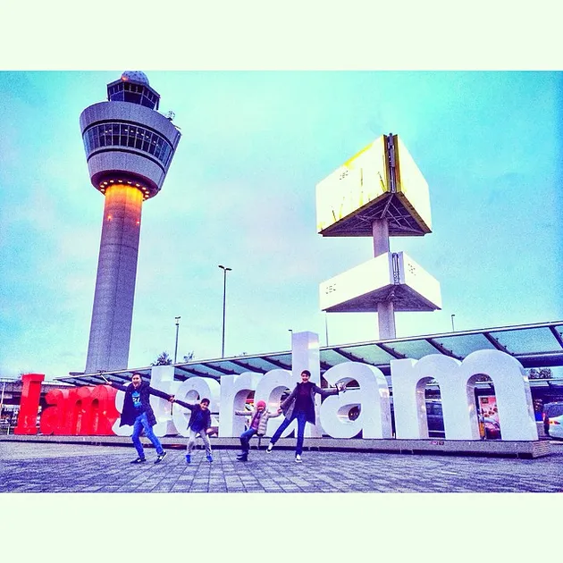 NIKMATI INDAHNYA AMSTERDAM BARENG ARIE UNTUNG DAN ANAKNYA ...
