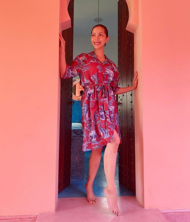 Enjoy Spa During a Vacation in Bali, Here are 9 Photos of Nadia Mulya Showing Off Her Long Legs - Still Wearing a Mask