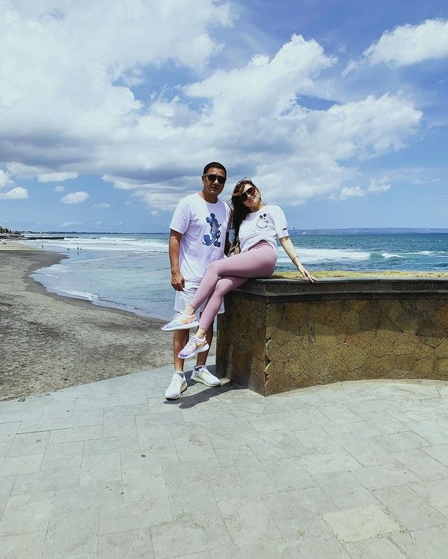 Nurah Syahfirah and Teuku Rafly Enjoy a Vacation Together in Bali, Intimate Kisses - Like Honeymoon Again