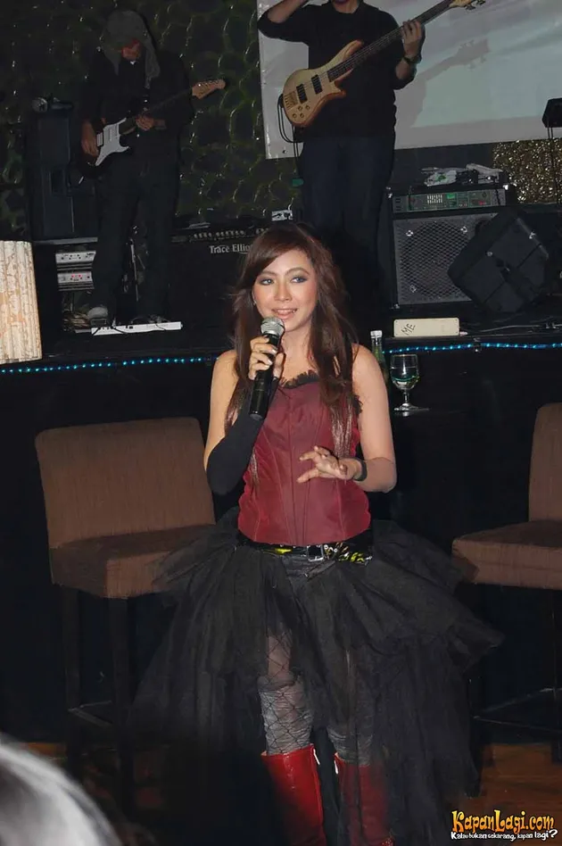 Nadia Vega