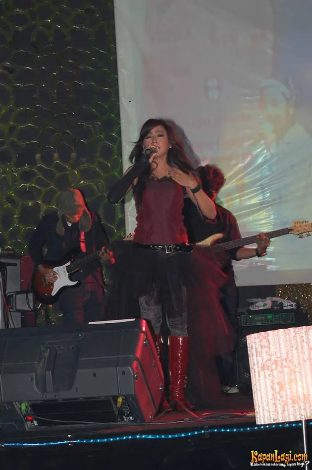 Nadia Vega