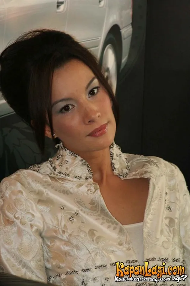 nadya hutagalung