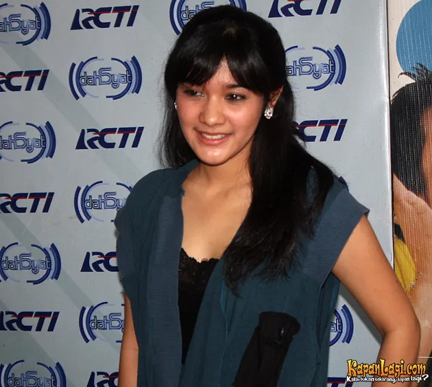 naysila mirdad