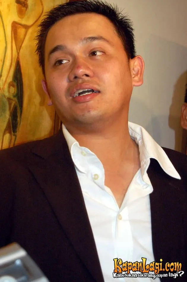 Tuntut Ex-Istri Farhat