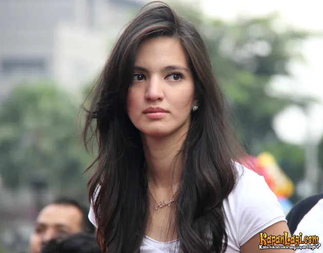 NIA RAMADHANI UNGKAP ARDIE BAKRIE SOSOK SUAMI PENGERTIAN 