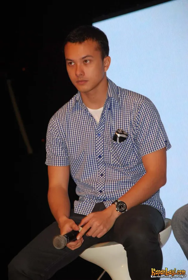 nicholas saputra