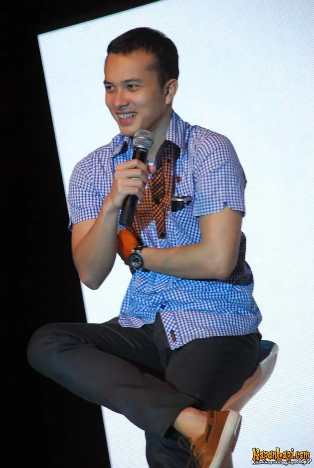 nicholas saputra