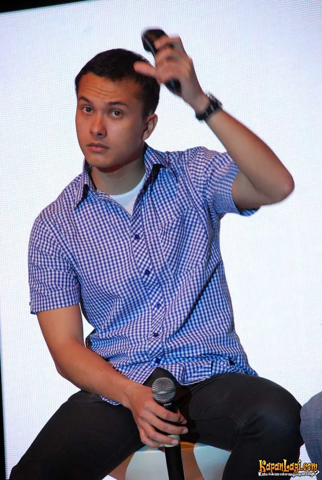 nicholas saputra