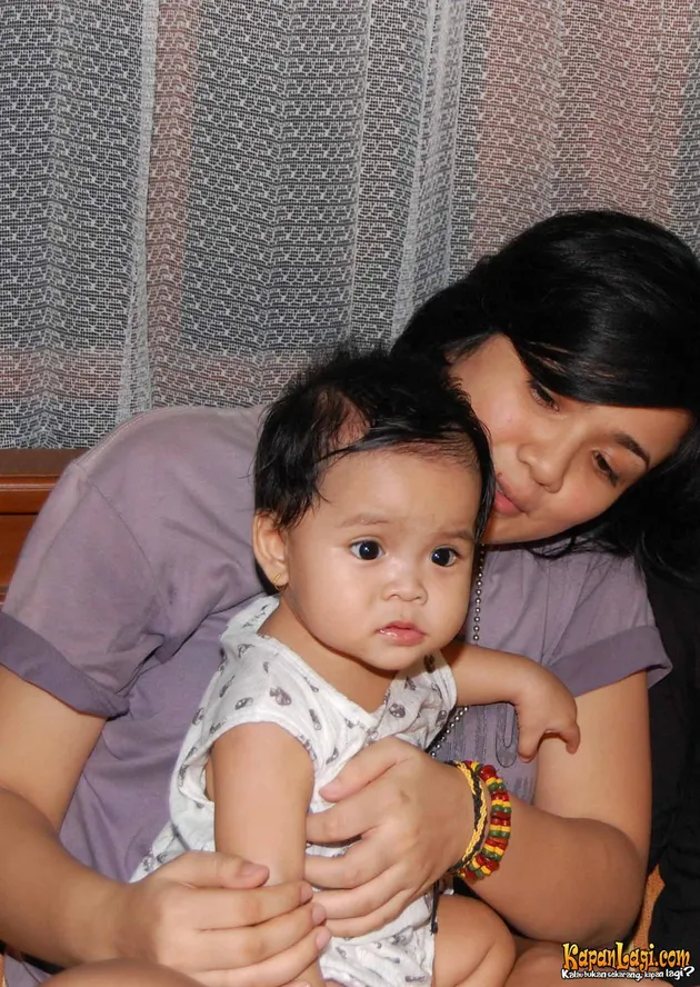 Ernest Cokelat / Nirina Zubir