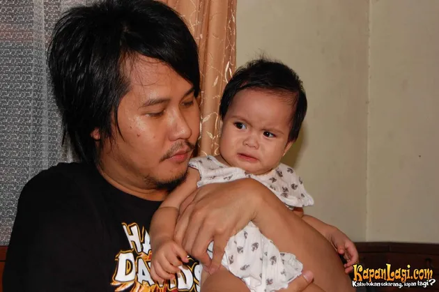Ernest Cokelat / Nirina Zubir