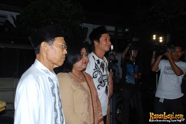 Nirina Zubir, Ernest Cokelat