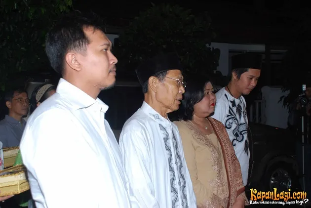 Nirina Zubir, Ernest Cokelat