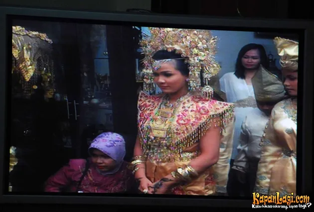 Nirina Zubir, Ernest Cokelat