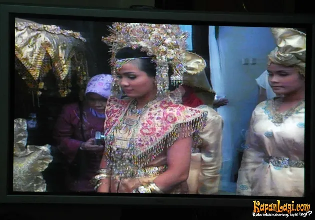 Nirina Zubir, Ernest Cokelat