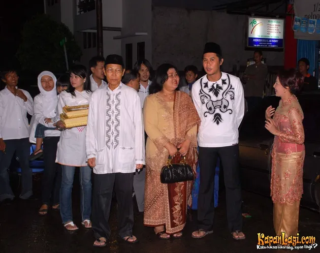Nirina Zubir, Ernest Cokelat