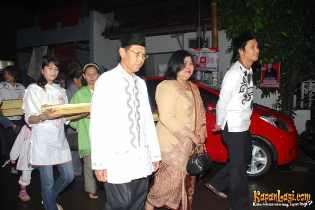 Nirina Zubir, Ernest Cokelat
