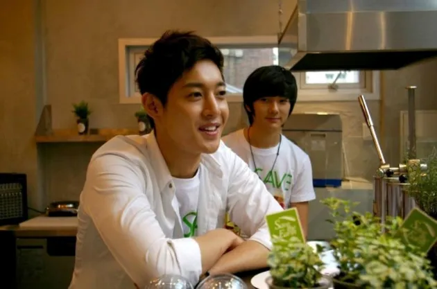 NU\'EST