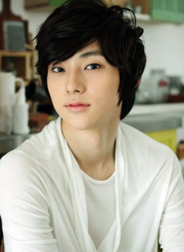 NU\'EST