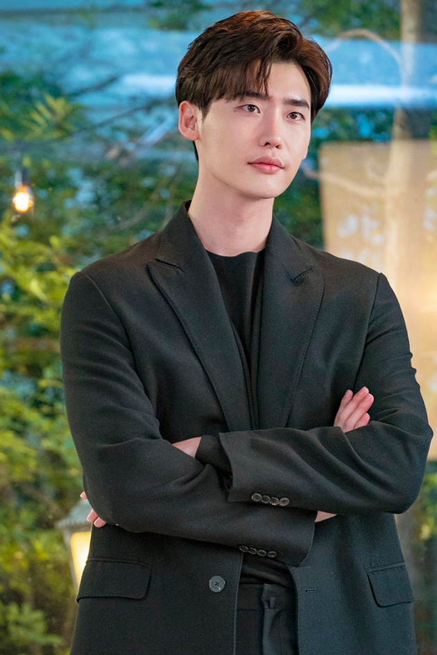 Heal the Longing, Here are a Series of Portraits of Lee Jong Suk in Various Professions from Doctor to Prosecutor