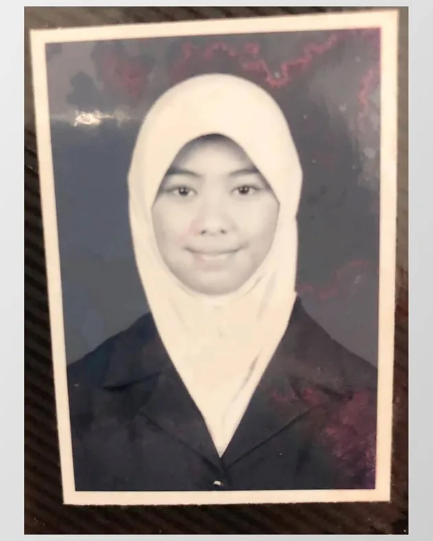 foto masa kecil Oki Setiana Dewi
