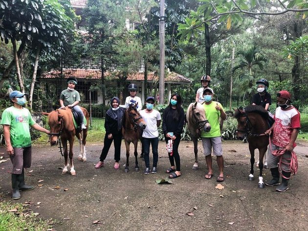 Sports Sultan's Child, Check Out a Series of Handsome Rafathar's Photos While Horseback Riding