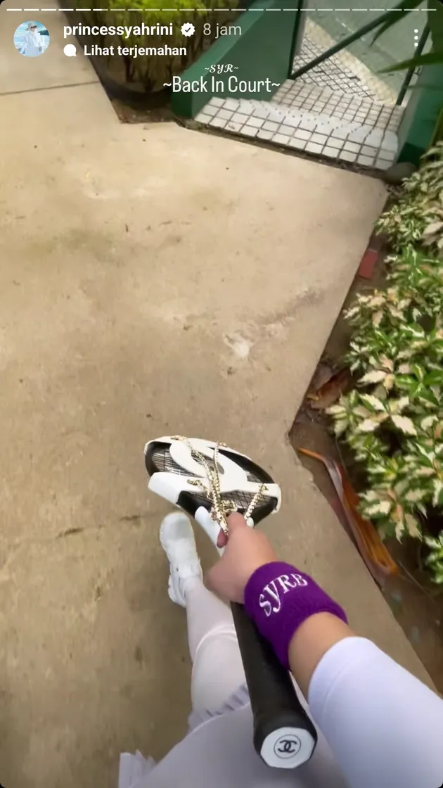Syahrini Main Tenis
