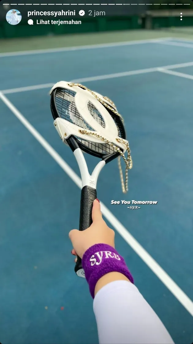 Syahrini Main Tenis