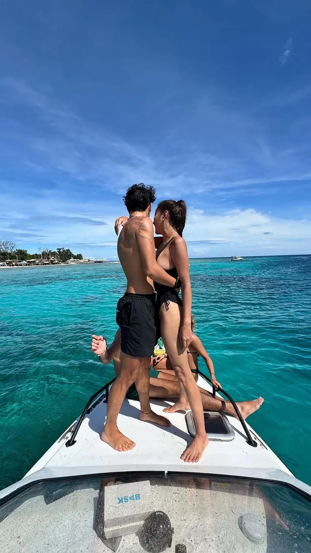 Olla Ramlan hot bareng Tristan