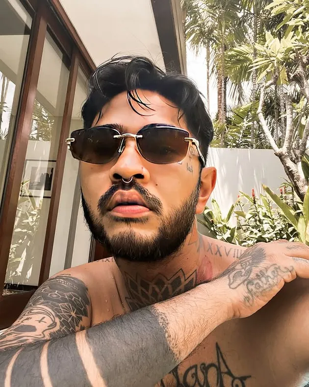 Onadio Leonardo Berenang