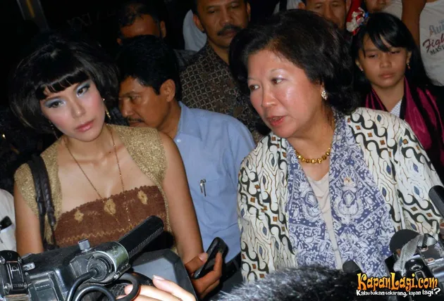 Olga Lydia dan Marie Elka