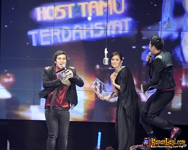 Dahsyatnya Awards 2011