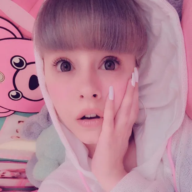 anak jackie chan lesbian