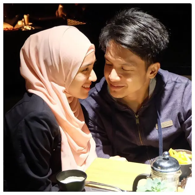 Dimas Seto dan Dhini Aminarti