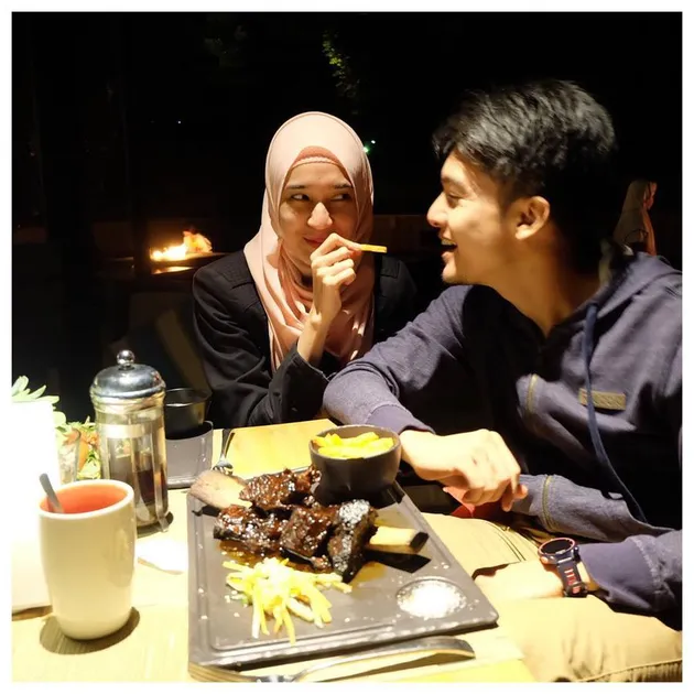 Dimas Seto dan Dhini Aminarti